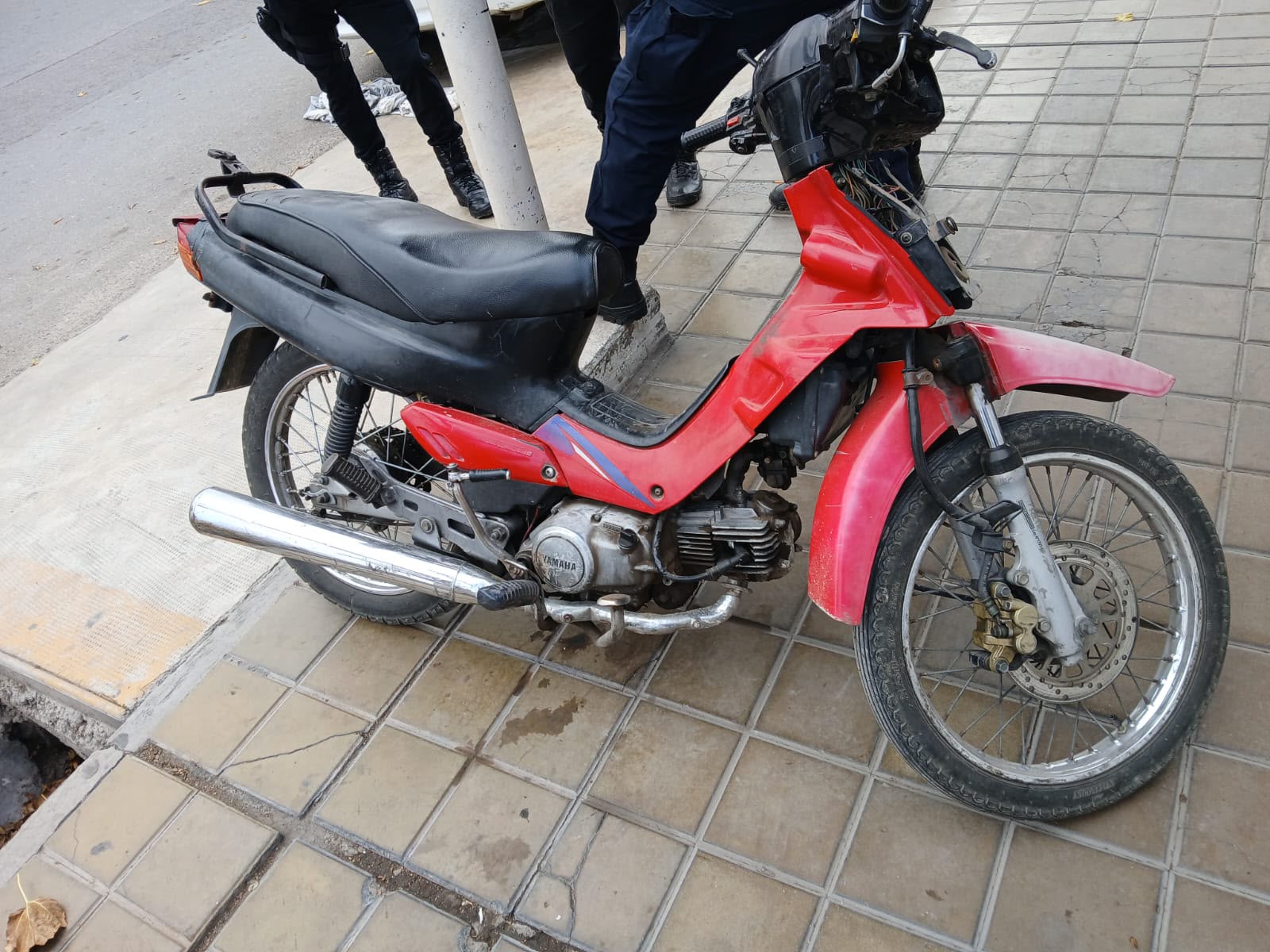 Moto recuperada en Santa Lucia durante un procedimiento policial