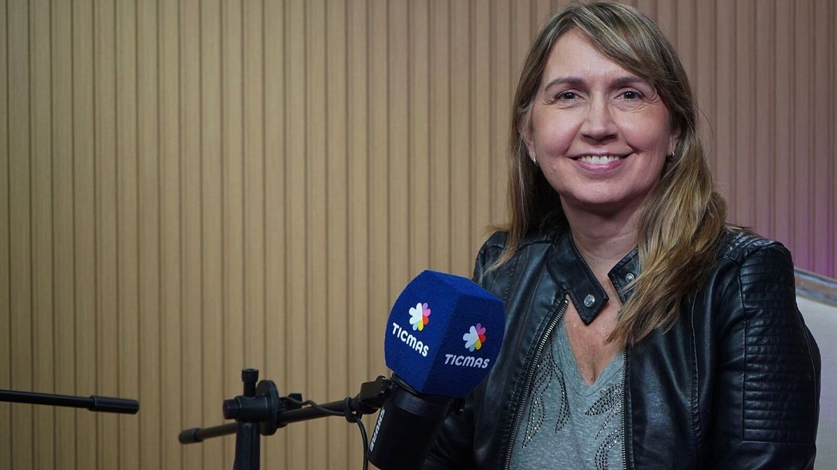 Florencia Giordano durante una entrevista sobre inclusion de mujeres en mineria