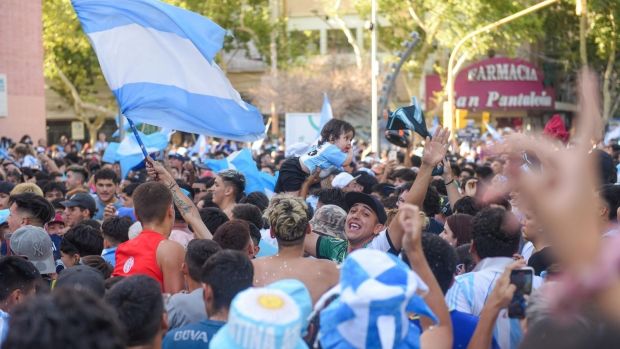Operativo policial previsto en Plaza 25 de Mayo por posibles festejos mundialistas