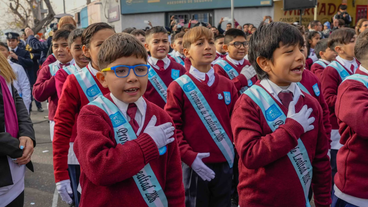 Acto masivo de la Promesa a la Bandera en Chimbas