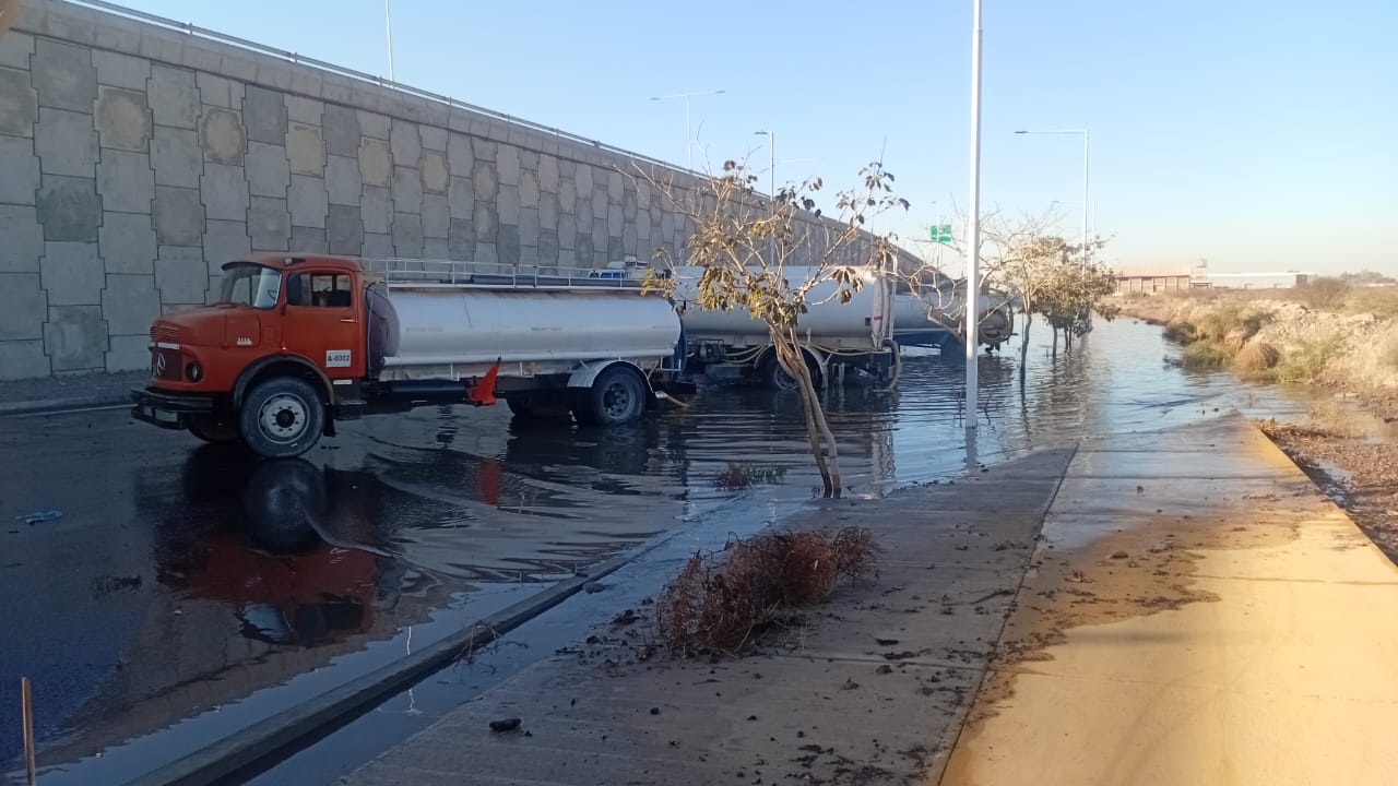 Anegamientos en Ruta 40: realizan un operativo para normalizar la circulación