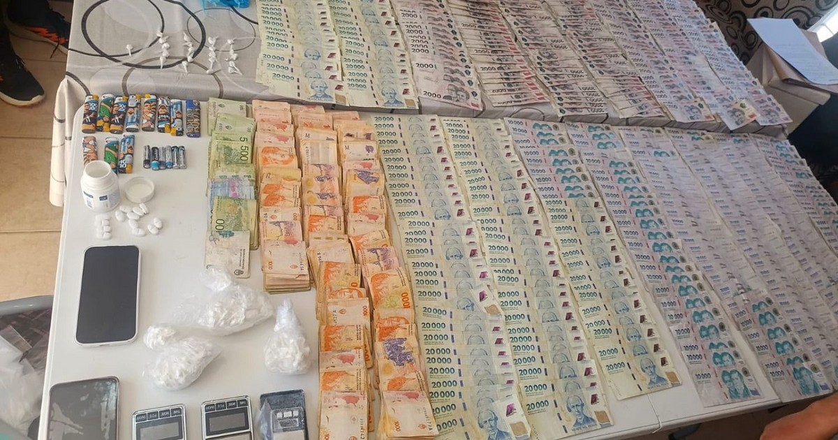Allanamiento en Chimbas con secuestro de droga, dinero y una moto
