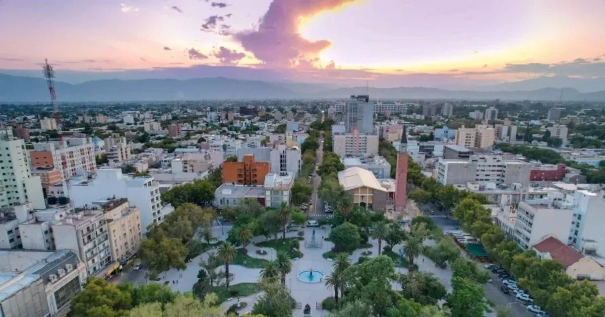 Cielo nublado en San Juan durante una jornada fresca de sábado