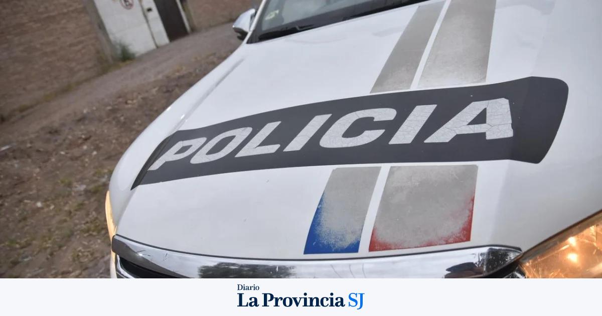 Móvil policial en una causa por intento de robo en Chimbas