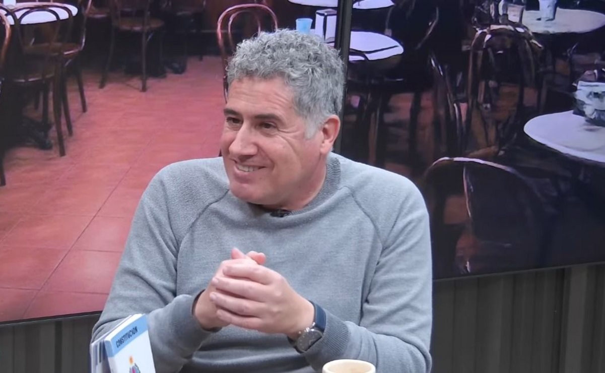 Carlos Mane durante una entrevista politica sobre el escenario electoral en Chimbas
