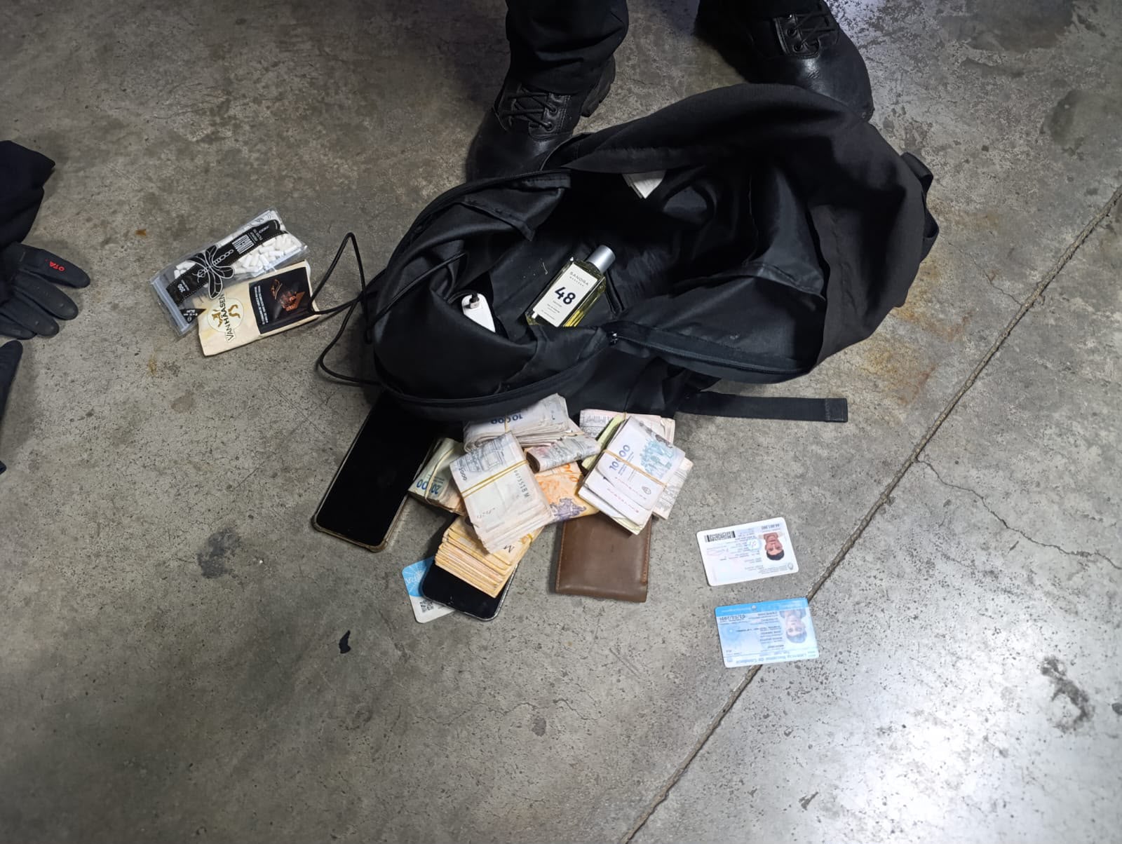 Manejaba ebrio con casi $2,5 millones y marihuana: lo detuvieron en Capital
