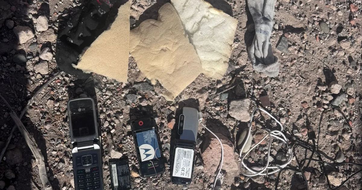 Elementos secuestrados tras frustrar el ingreso de celulares al Penal de Chimbas