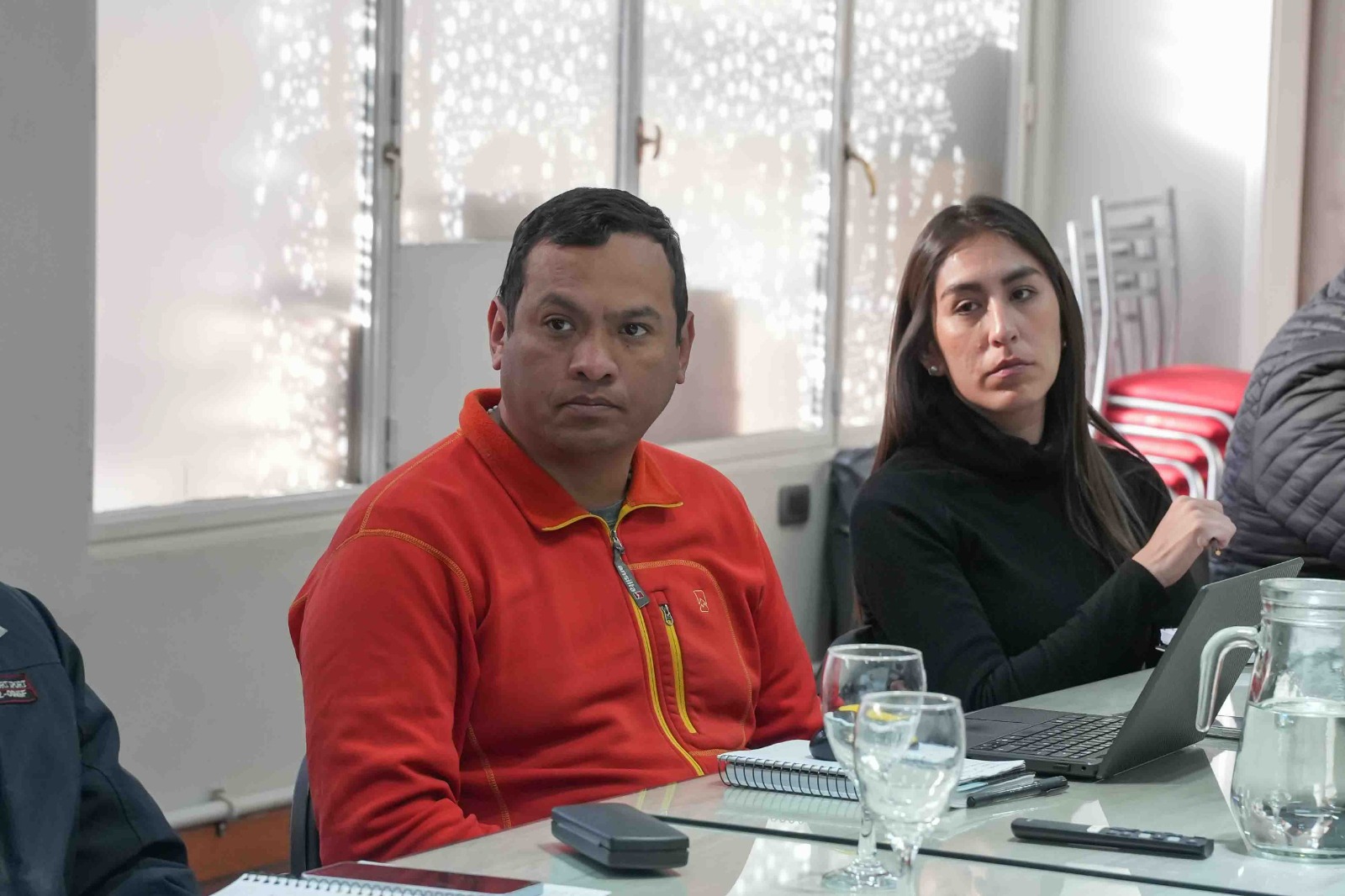 Participantes de la reunión de trabajo sobre la respuesta municipal ante emergencias