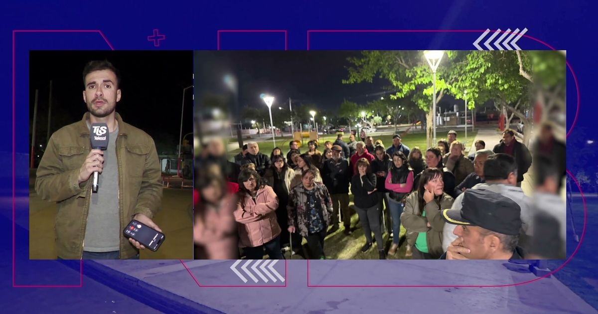 Captura de una cobertura televisiva de una reunión vecinal nocturna en Chimbas