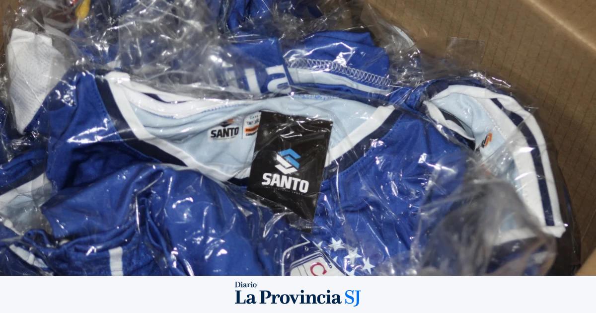 Indumentaria del Club Unión de Villa Krause, en una imagen publicada por Diario La Provincia SJ