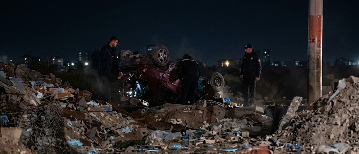 Vuelco en Chimbas: intentó esquivar un perro y el Fiat Uno terminó dado vuelta