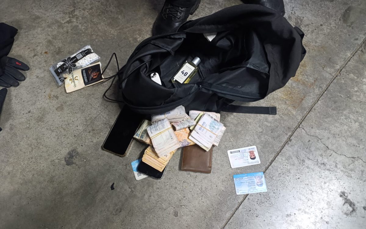 Manejaba ebrio con casi $2,5 millones y marihuana: lo detuvieron en Capital