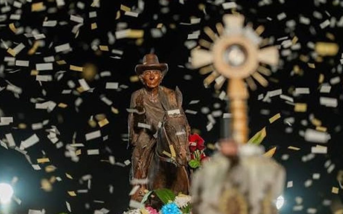Devoción al Cura Brochero en una parroquia de Chimbas