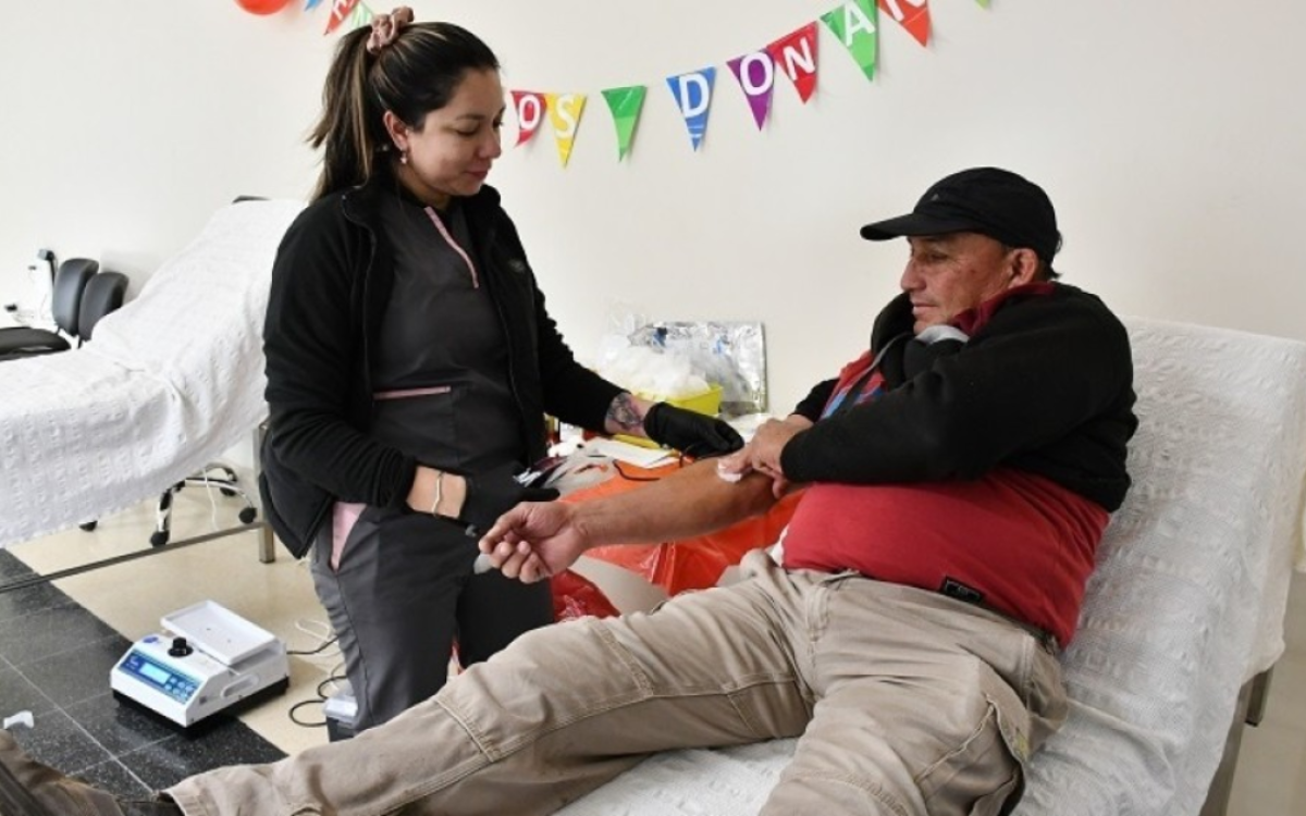 Anuncio de la colecta de sangre que realizara el IPHEM en el Parque de Mayo