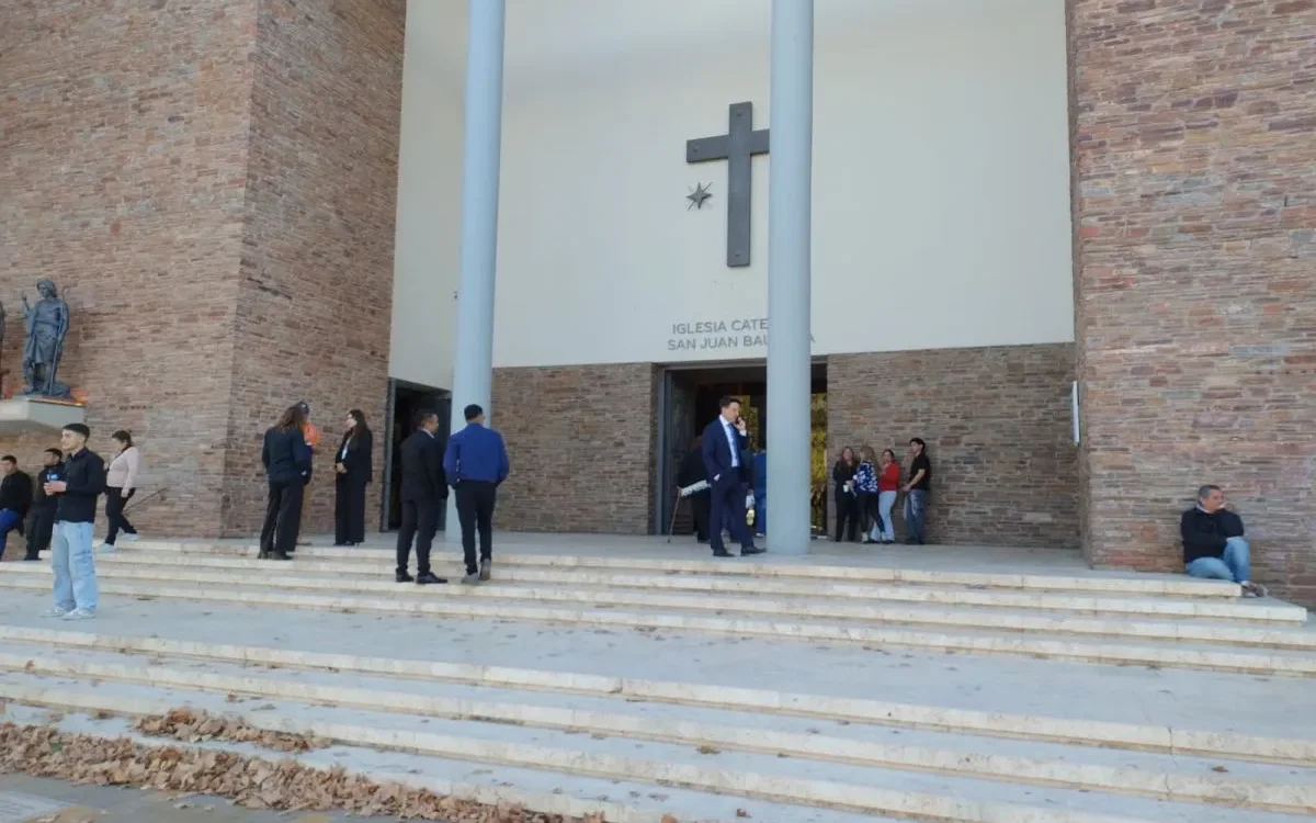 Despedida en la Catedral de San Juan a las victimas de la tragedia aerea de Valle Fertil