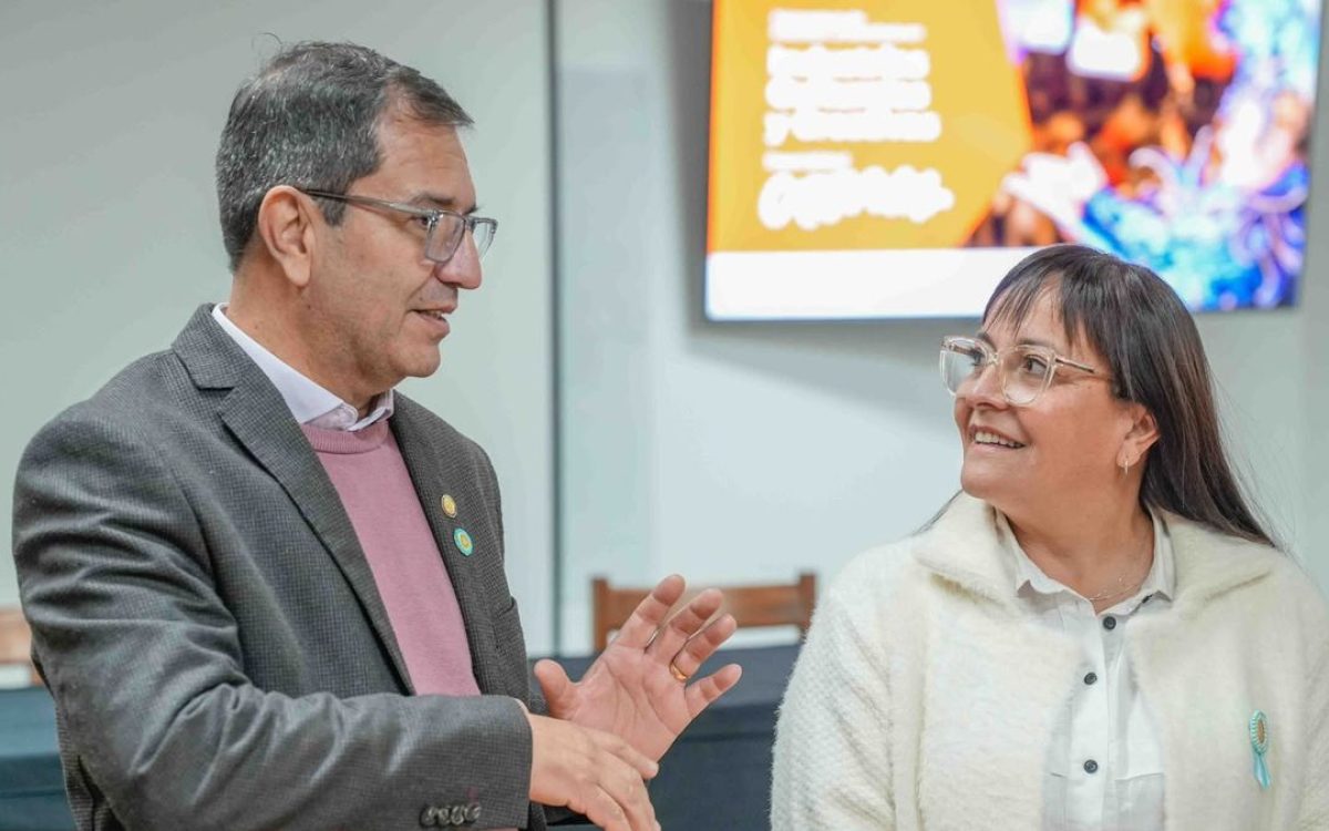 Presentacion de la diplomatura en industrias culturales y creativas en Chimbas