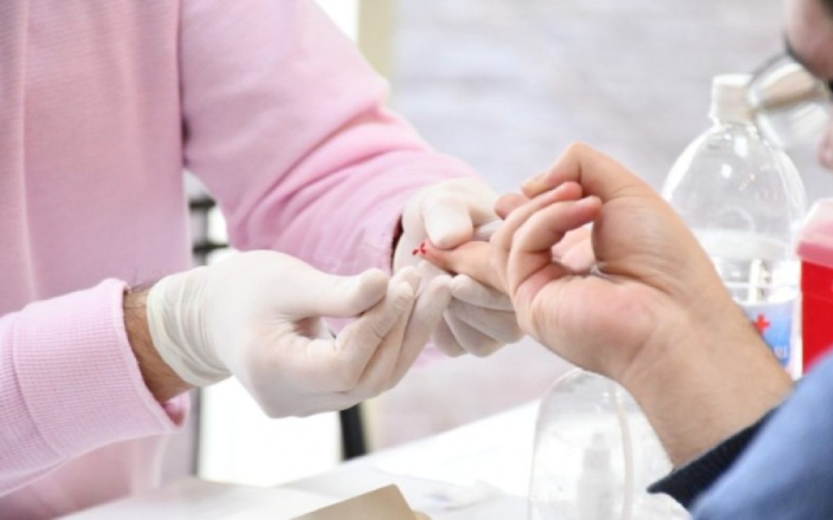 Campana oficial de prevencion de hepatitis con testeos gratuitos y vacunacion en San Juan