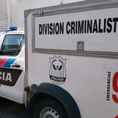Personal de Criminalistica en un procedimiento policial en San Juan