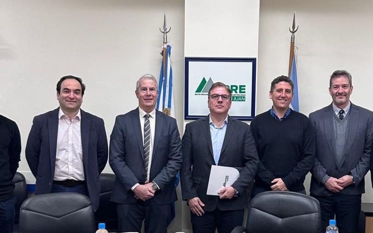 Presentacion del plan para instalar medidores inteligentes en industrias y grandes comercios de San Juan