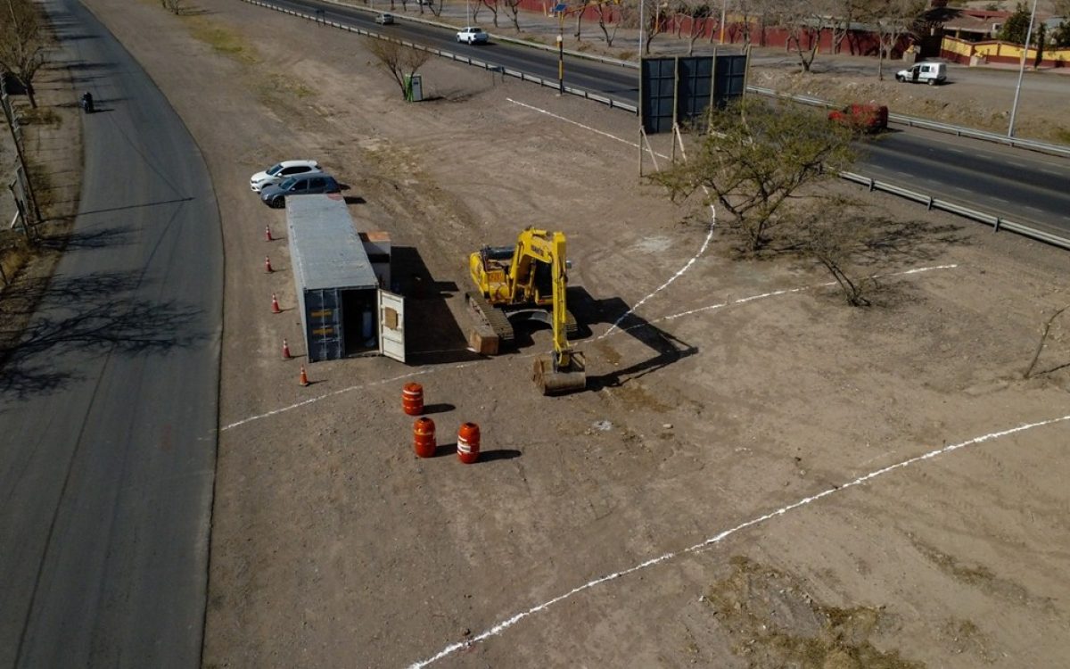 Inicio de obra vial en la interseccion de Ruta 20 y calle Gorriti en San Juan