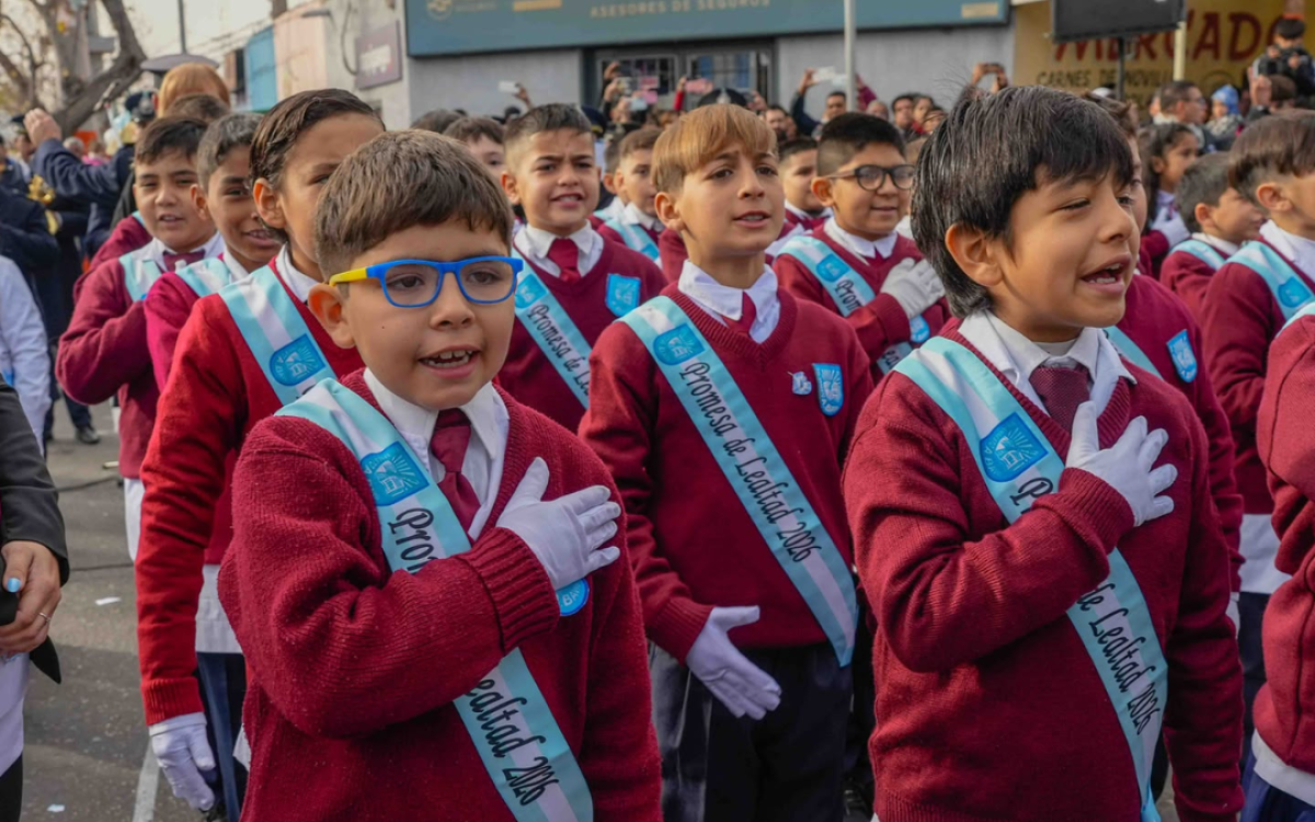 Acto masivo de la Promesa a la Bandera en Chimbas