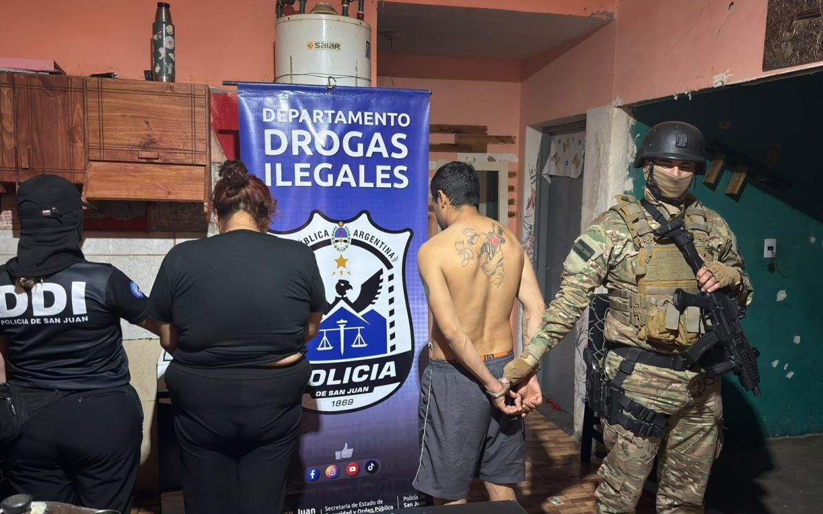 Allanamiento DDI Policía de San Juan en Caucete — Barrio Pie de Palo